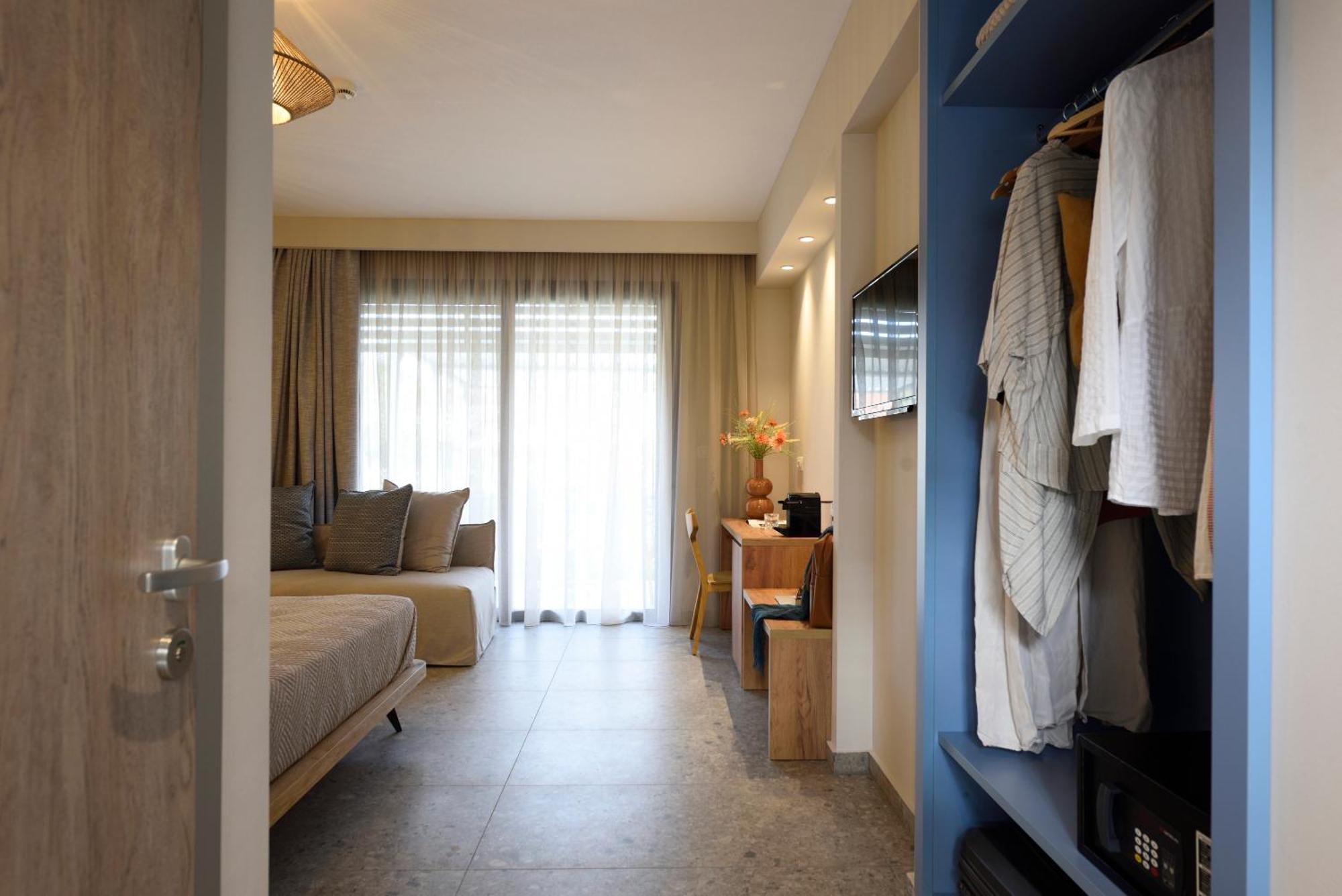 Falena Luxury Rooms Kalyves Polygyrou Eksteriør bilde